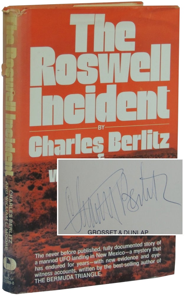 Item #495 The Roswell Incident. Charles Berlitz, William L. Moore.